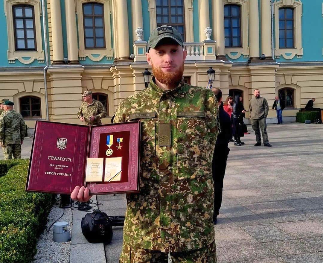 Новини Вінниці - фото з «Дві доби пив воду з калюж, повз до позицій». Козятинчанин Дмитро Фінашин потрапив до списку Forbes