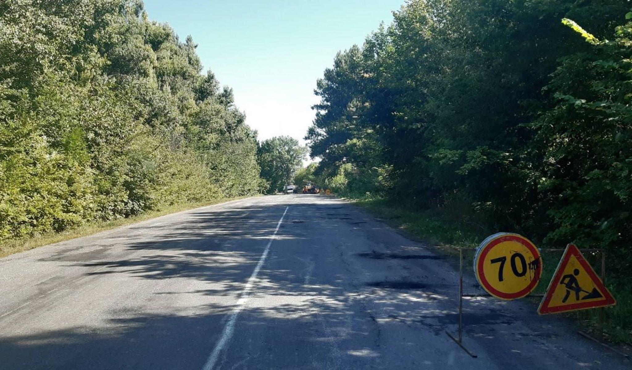 Новини Хмельницького - фото з Дорожники “латають” ями поблизу Старокостянтинова