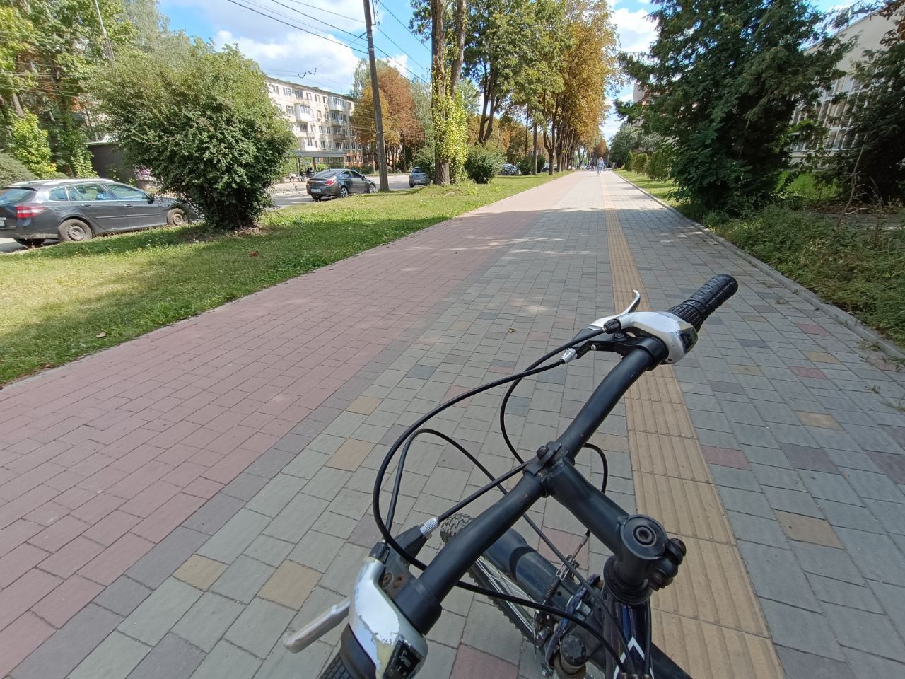 Новини Тернополя - фото з Є з ямами, вибоїнами та перешкодами: ми перевірили стан велодоріжок у Тернополі