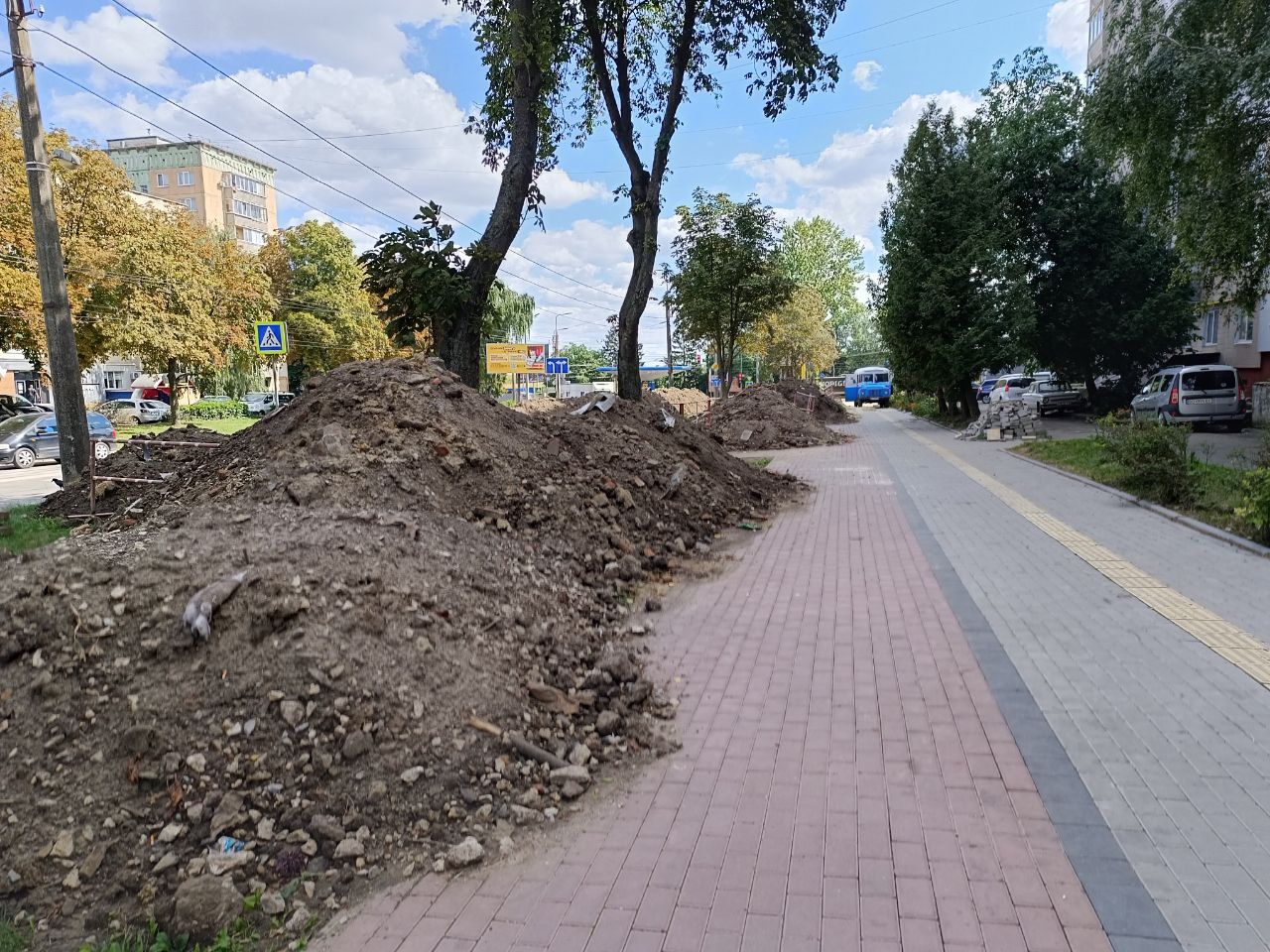 Новини Тернополя - фото з Є з ямами, вибоїнами та перешкодами: ми перевірили стан велодоріжок у Тернополі