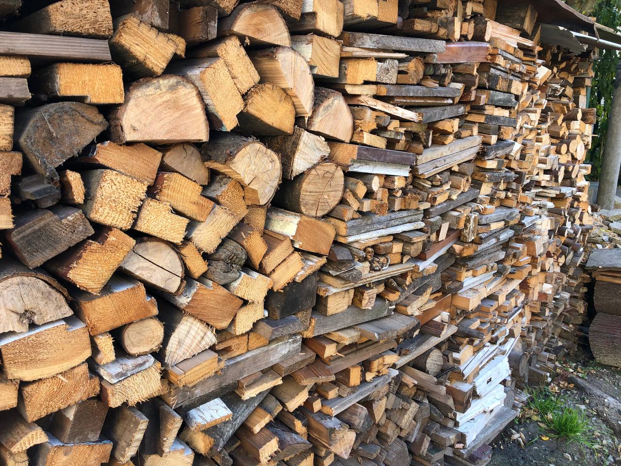 Новини Тернополя - фото з До 3 000 гривень за кубометр: де купувати дрова на Тернопільщині