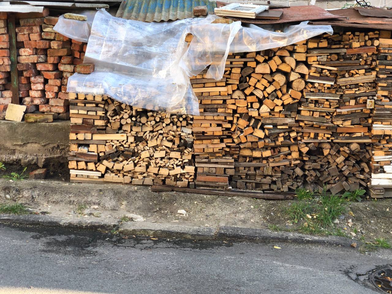 Новини Тернополя - фото з До 3 000 гривень за кубометр: де купувати дрова на Тернопільщині