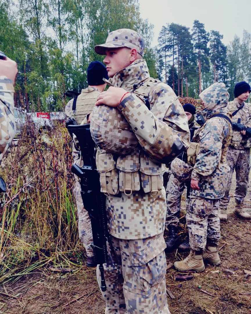 Новини Вінниці - фото з «Ніби це він обіймає мене своєю рукою». Зробила тату з портретом коханого, який загинув на війні