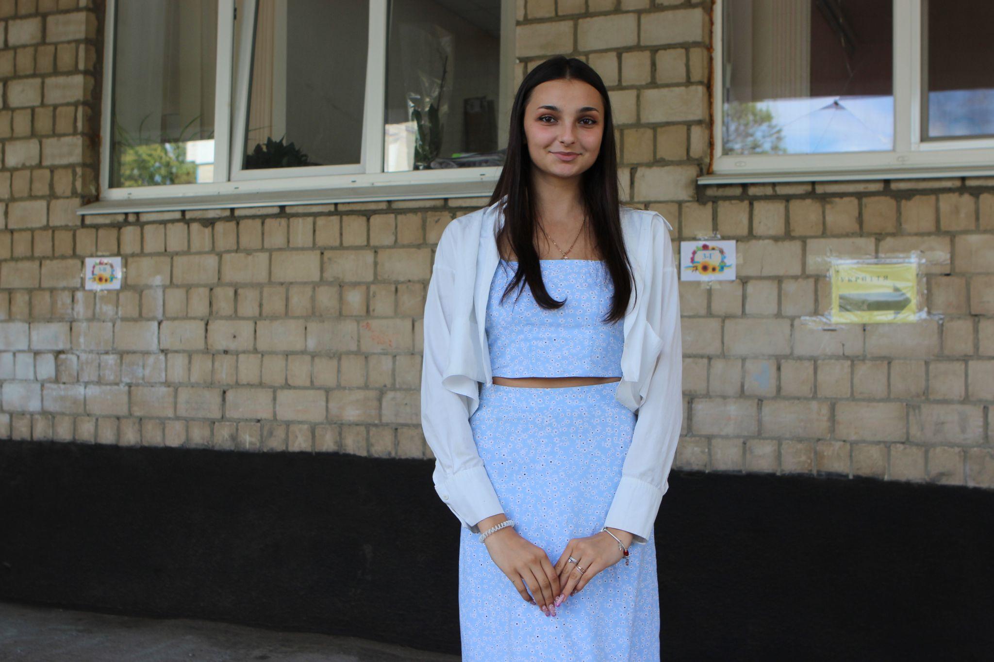 Новини Вінниці - фото з «Робимо це заради України». У 27-му ліцеї зібрали понад двісті тисяч гривень та передали їх захисникам