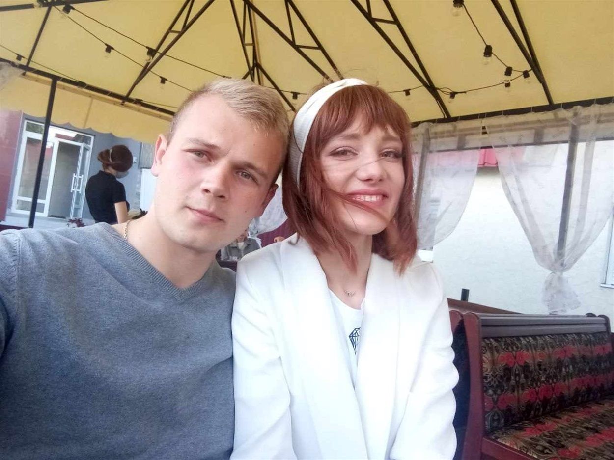 Новини Вінниці - фото з «Ніби це він обіймає мене своєю рукою». Зробила тату з портретом коханого, який загинув на війні