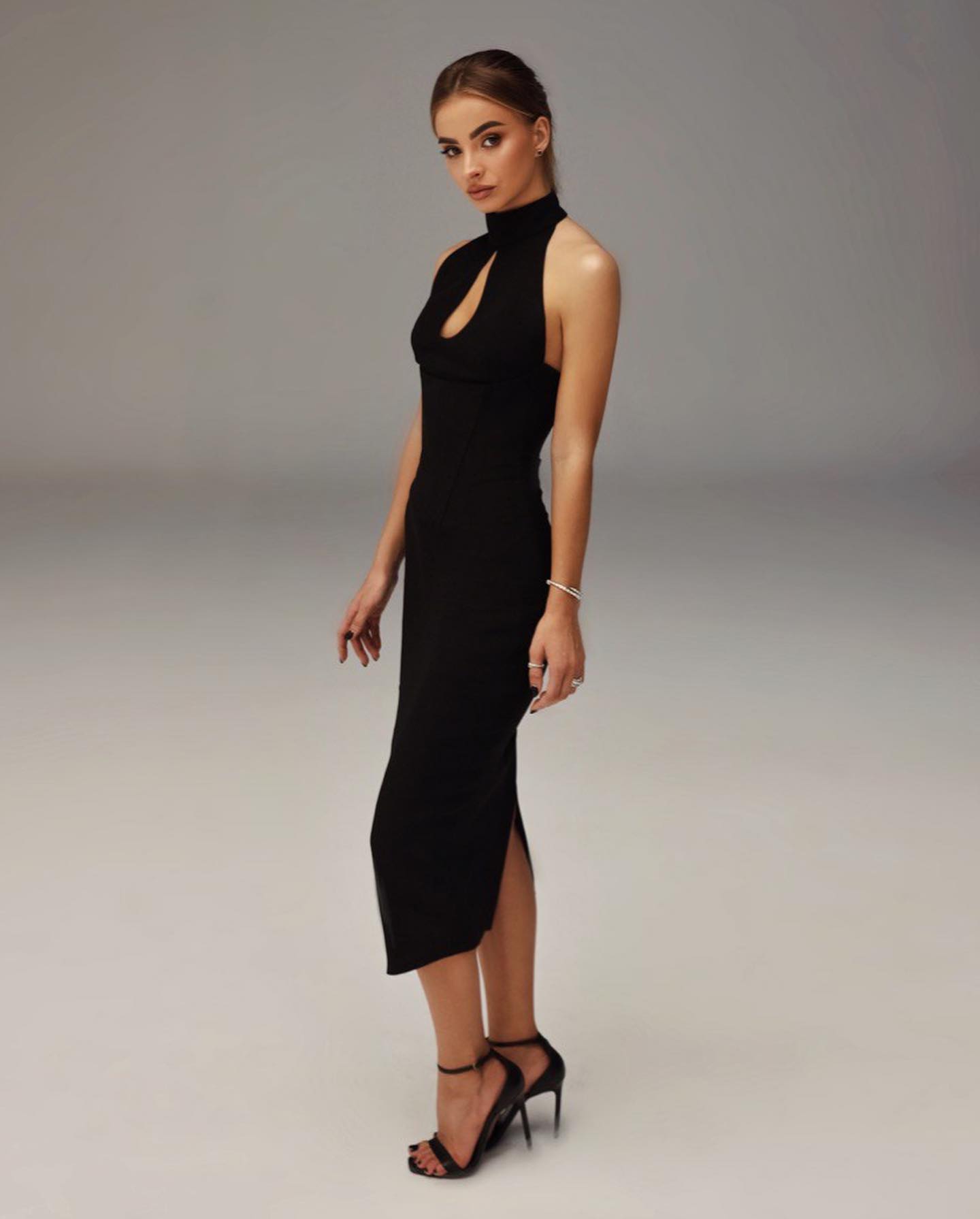 Новини Хмельницького - фото з Хмельничанка, яка живе в Еміратах, подалась на конкурс “Міс Україна 2023” (ФОТО, ВІДЕО)