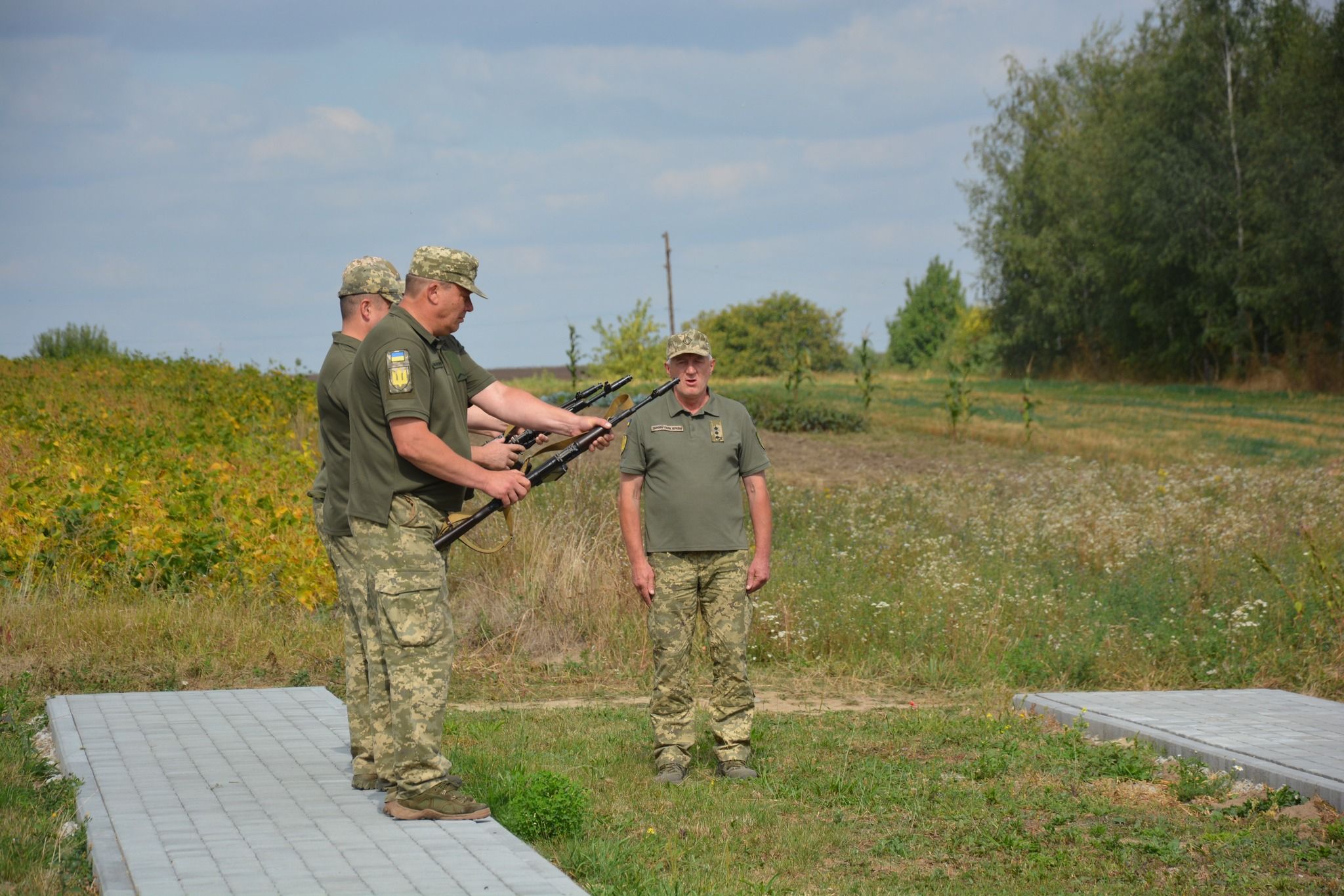 Новини Тернополя - фото з У Теребовлі провели в останню дорогу Героя Петра Ратушняка