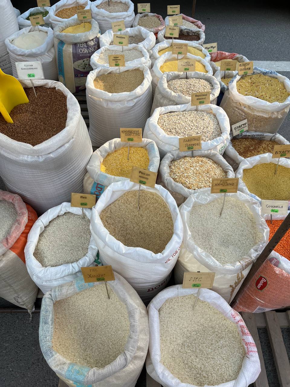 Новини Тернополя - фото з Яйця по 50 гривень, а рис майже 70: які ціни на сільськогосподарському ярмарку Тернополя