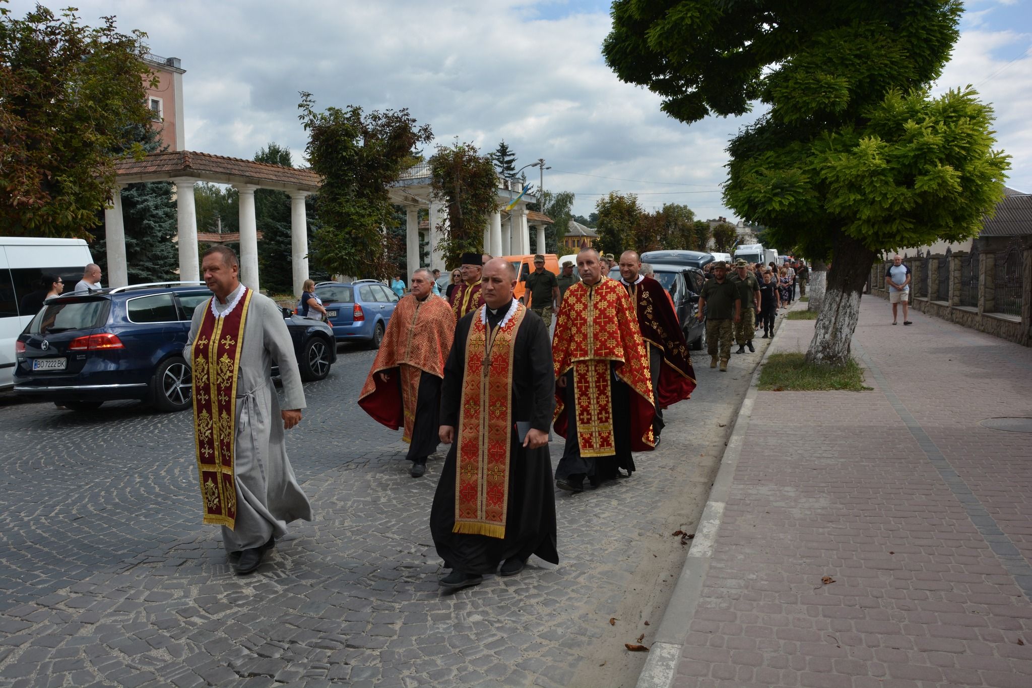 Новини Тернополя - фото з У Теребовлі провели в останню дорогу Героя Петра Ратушняка