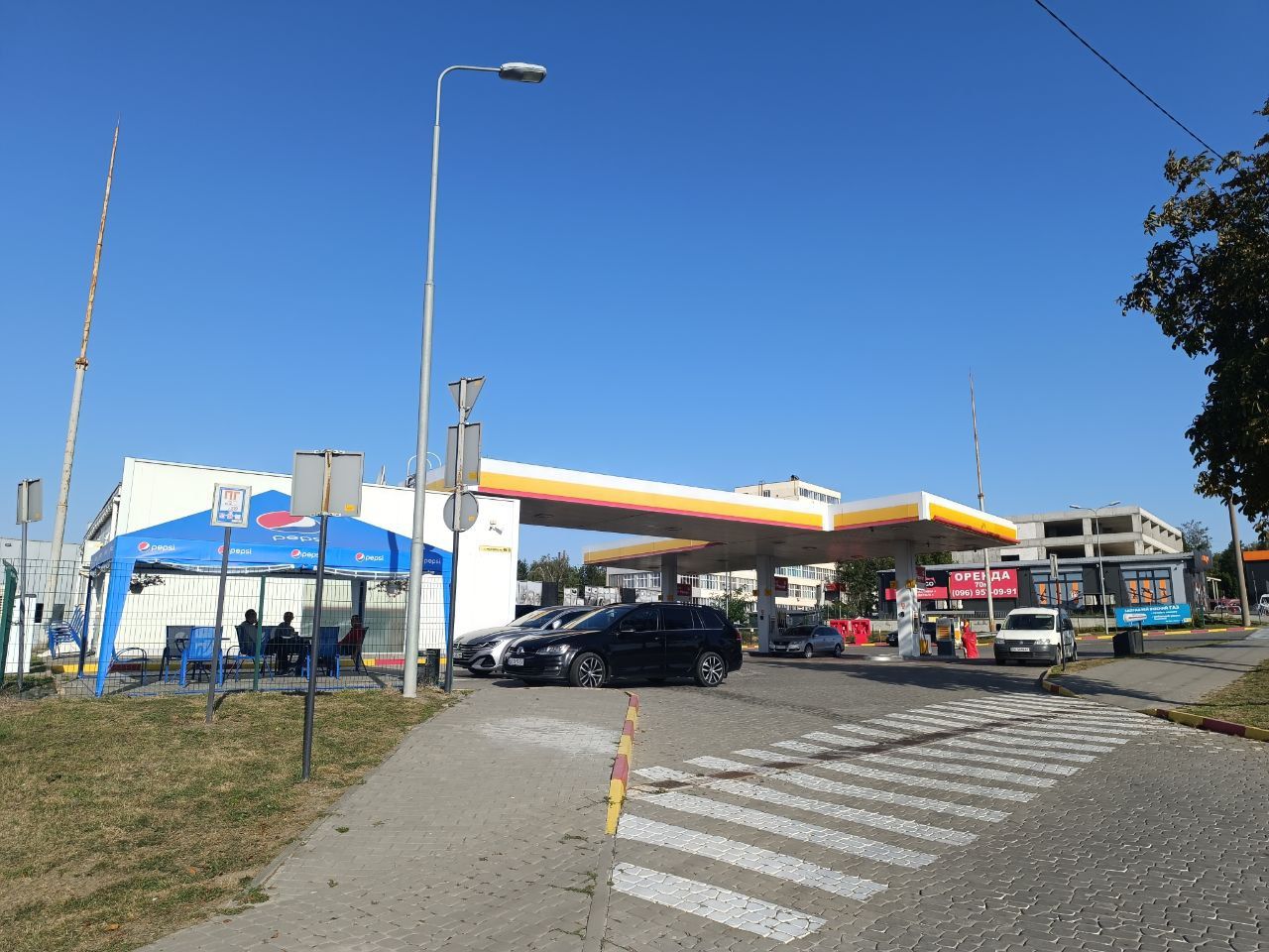 Новини Тернополя - фото з Приміщення вигоріло, у сусідніх будинках потріскали вікна: наслідки пожежі на підприємстві у Тернополі