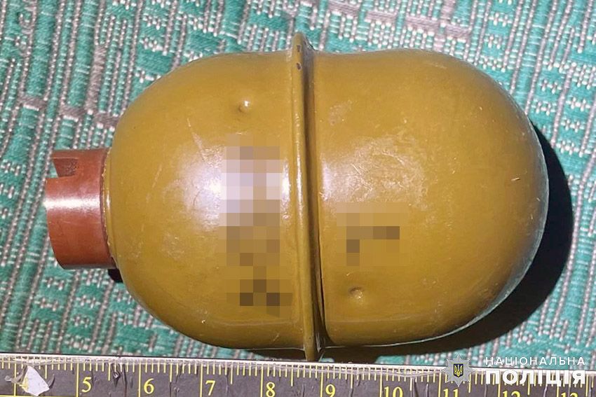 Новини Хмельницького - фото з Поліція знайшла бойову гранату і патрони у крадія з Хмельниччини