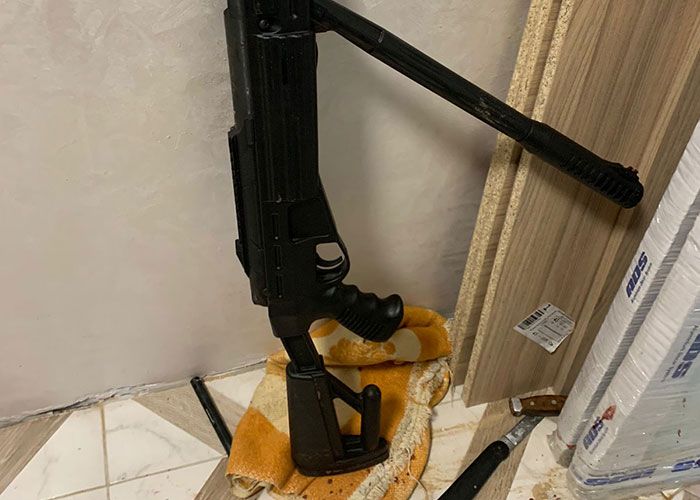 Новини Тернополя - фото з Гвинтівка, ножі і хімія в каністрах: у поліції повідомили подробиці інциденту на вулиці Гузара