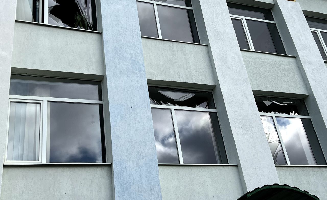 Новини Хмельницького - фото з Уламки ворожого дрону впали в Хмельницькому районі. Є пошкодження