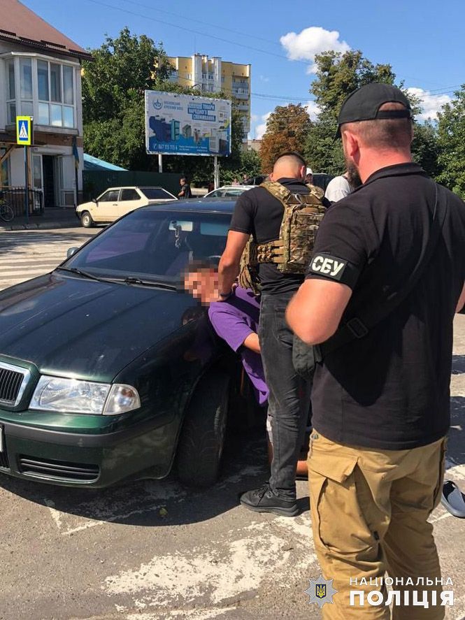 Новини Хмельницького - фото з У Красилові затримали 30-річного чоловіка, який торгував боєприпасами