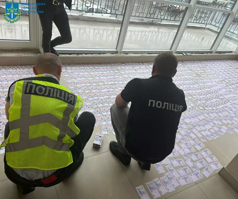 Новини Хмельницького - фото з Підприємцю, якого спіймали на хабарі в 265 тисяч, присудили вполовину менший штраф