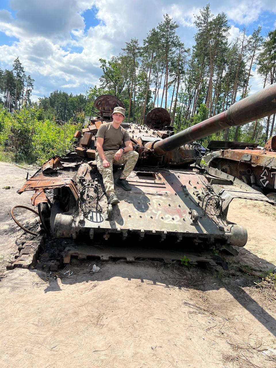 Новини Хмельницького - фото з Мав велику жагу до життя. Загиблому нацгвардійцю просять надати звання Героя