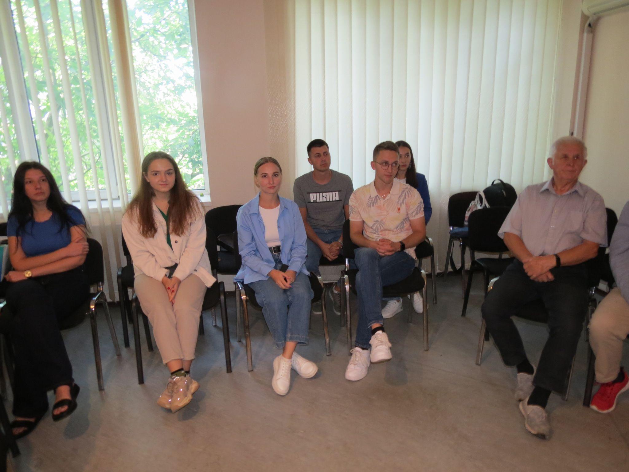 Новини Вінниці - фото з Майбутнім офтальмологам на зустрічі з незрячими показали засоби для компенсації сліпоти