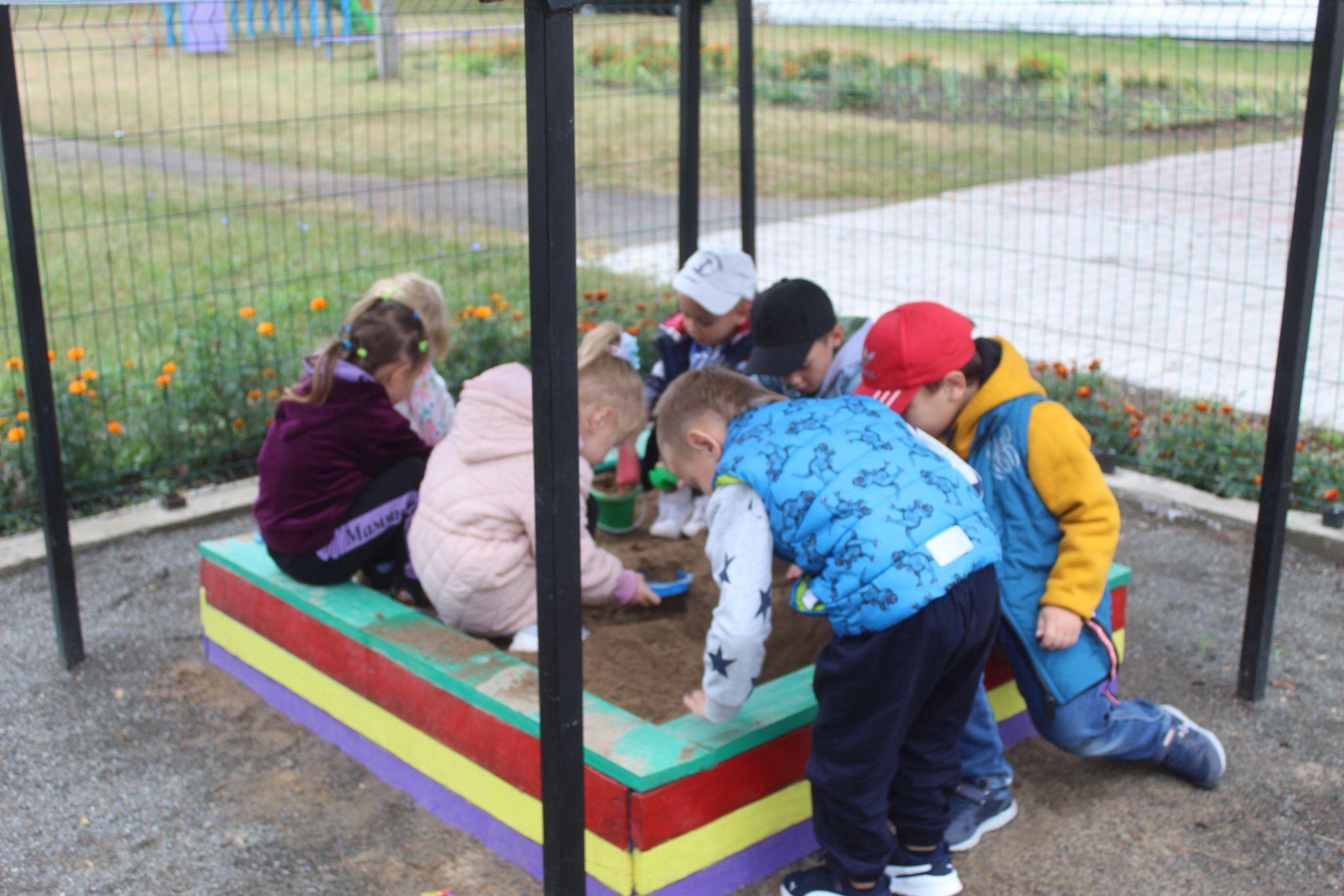 Новини Козятина - фото з Для дошкільнят збудували окремий дитячий майданчик