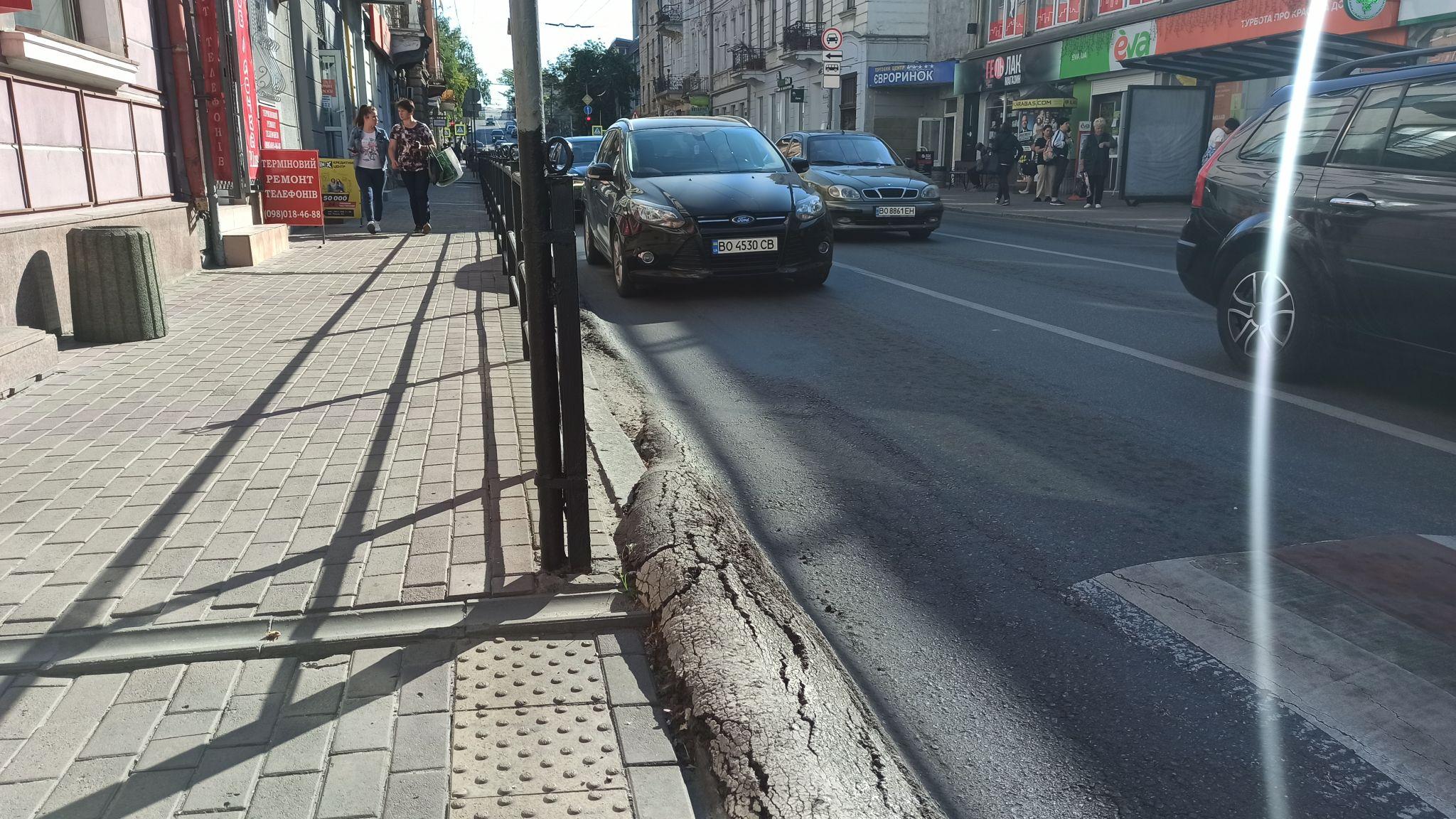Новини Тернополя - фото з Вже ремонтують асфальт на Руській: як у міській раді відреагували на публікацію «20 хвилин»