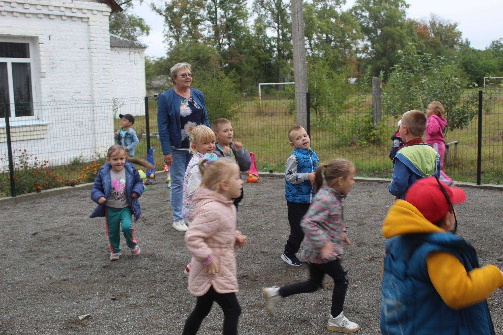 Новини Козятина - фото з Для дошкільнят збудували окремий дитячий майданчик