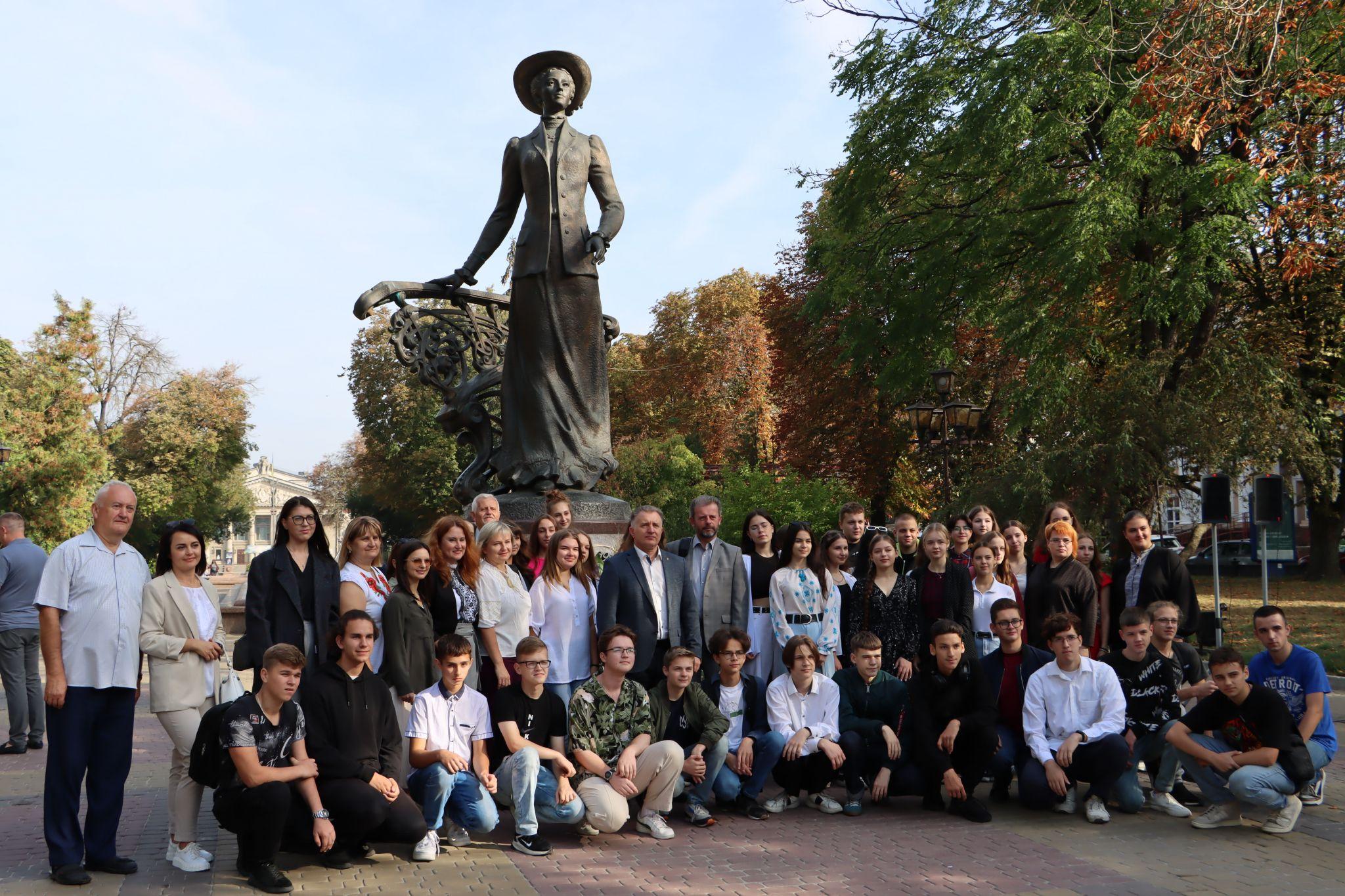 Новини Тернополя - фото з У Тернополі відзначили 151-річницю від дня народження Соломії Крушельницької: фоторепортаж