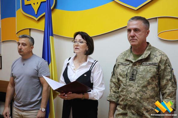 Новини Житомира - фото з Посмертні ордени «За мужність» вручили рідним полеглих Героїв