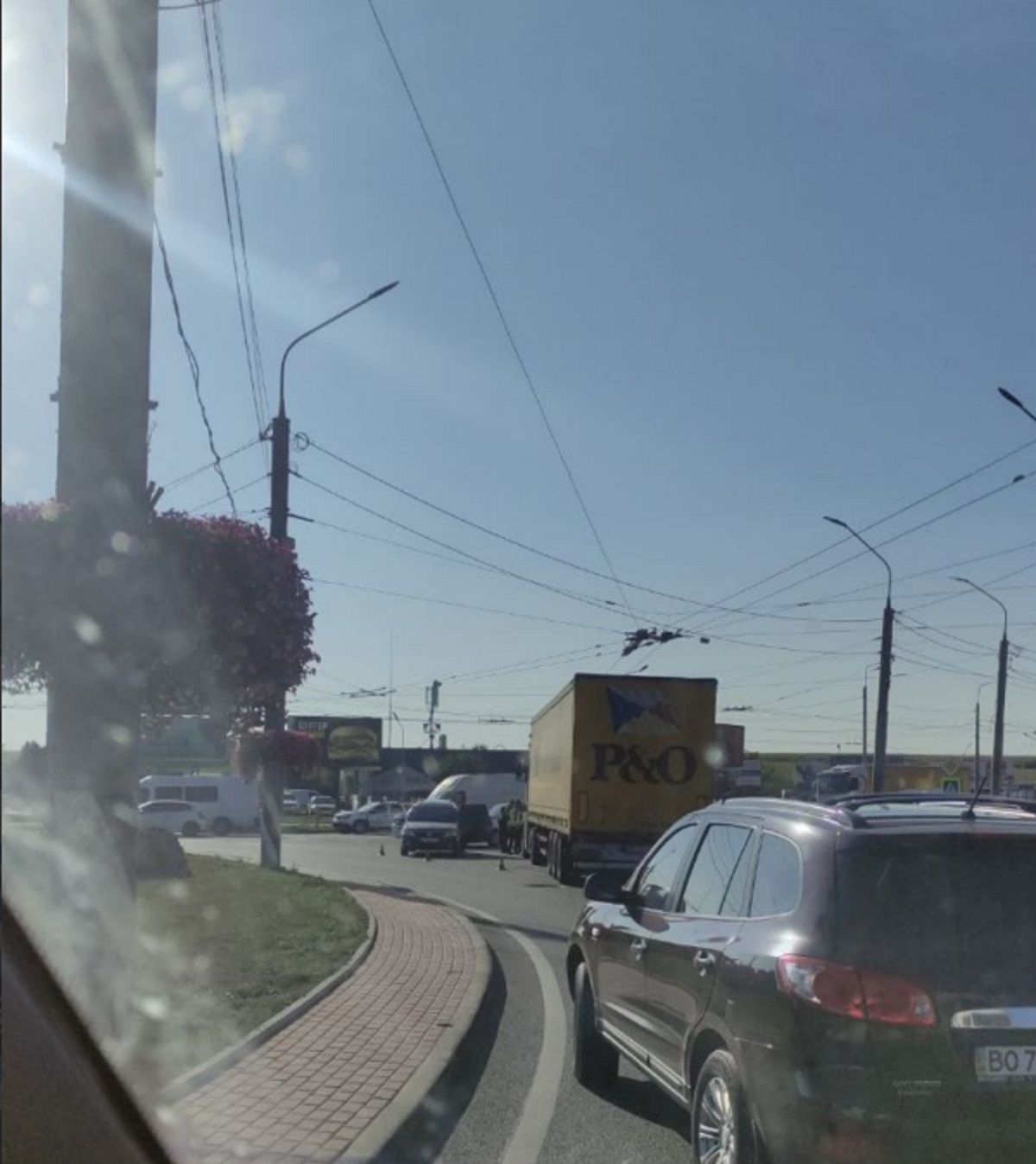 Новини Тернополя - фото з ДТП на Збаразькому кільці — є великі затори на 15 Квітня, Бандери, Протасевича