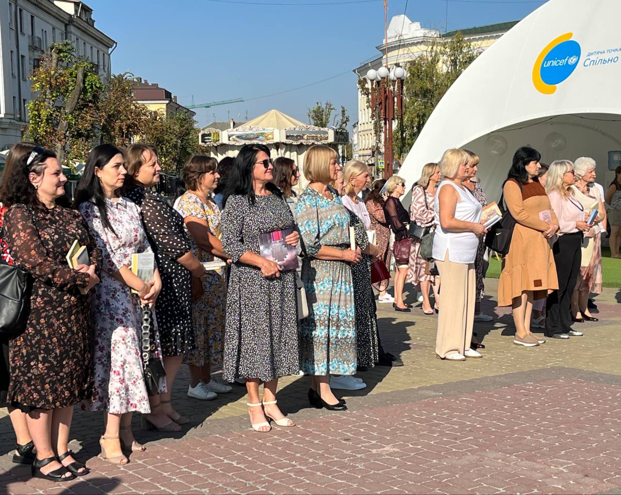 Новини Тернополя - фото з У Тернополі збирають мобільну бібліотеку для ЗСУ: як долучитися