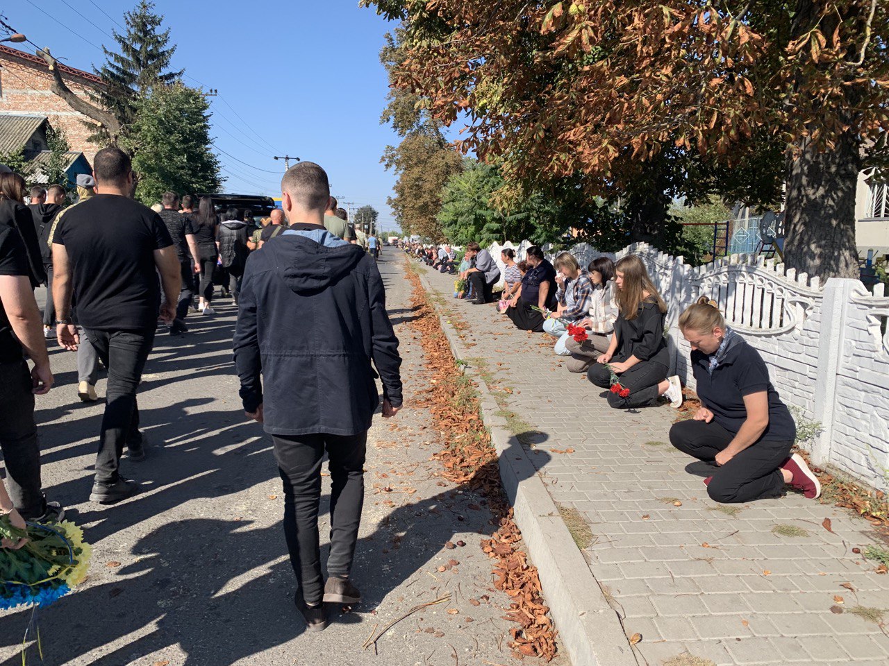 Новини Хмельницького - фото з На Хмельниччині попрощалися з 19-річним Іллею Романовським та 30-річним Олександром Рупташем Нет описания фото.