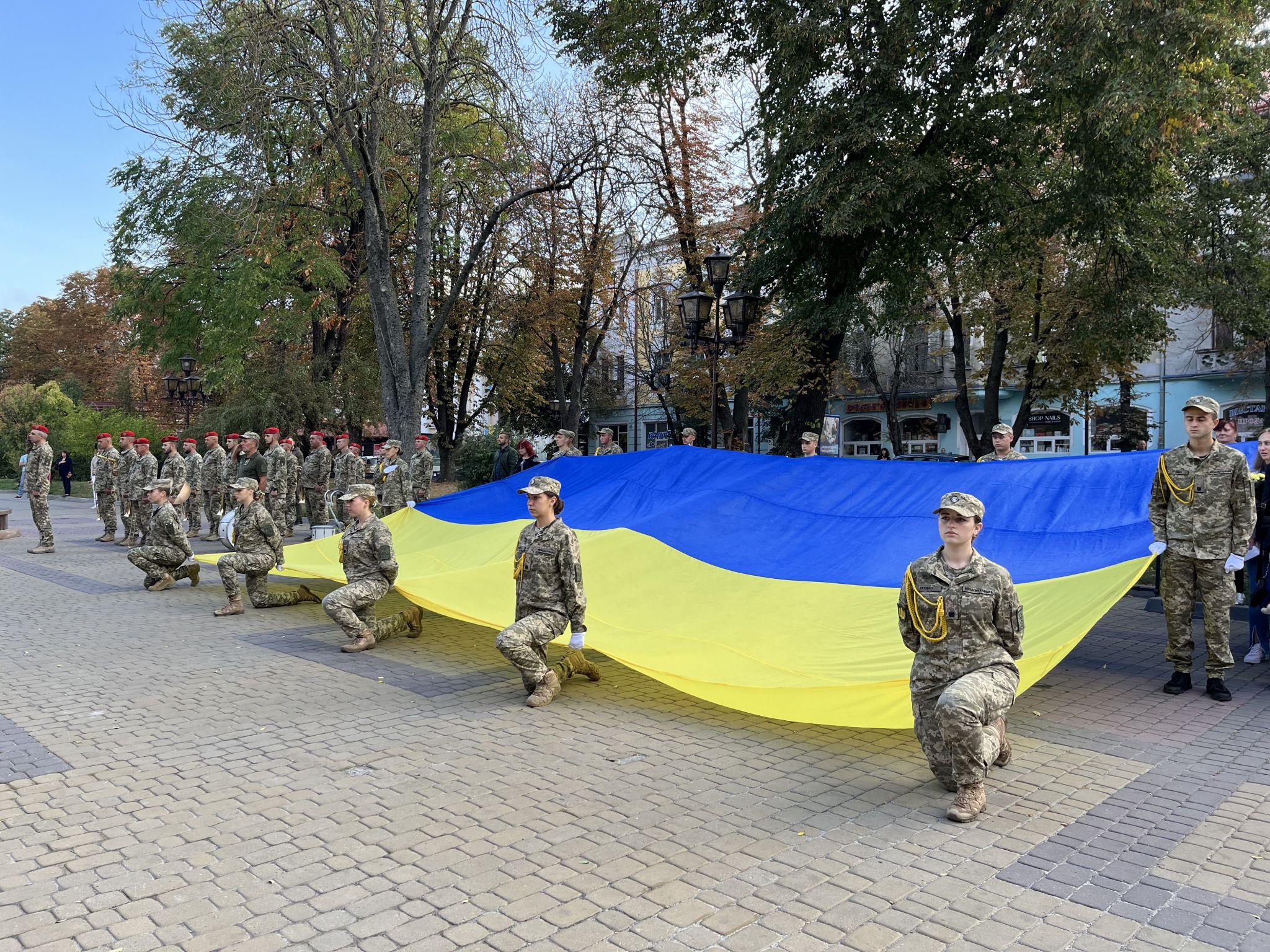 Новини Тернополя - фото з Все місто завмерло: тернополяни долучилися до загальнонаціональної хвилини мовчання