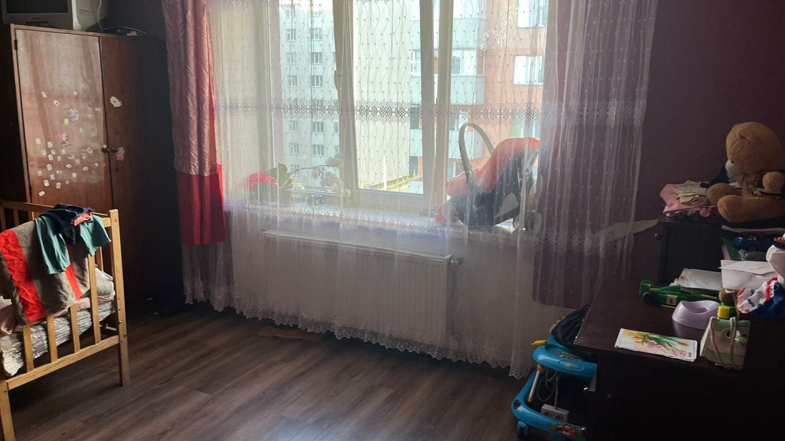 Возможно, это изображение внутри помещения