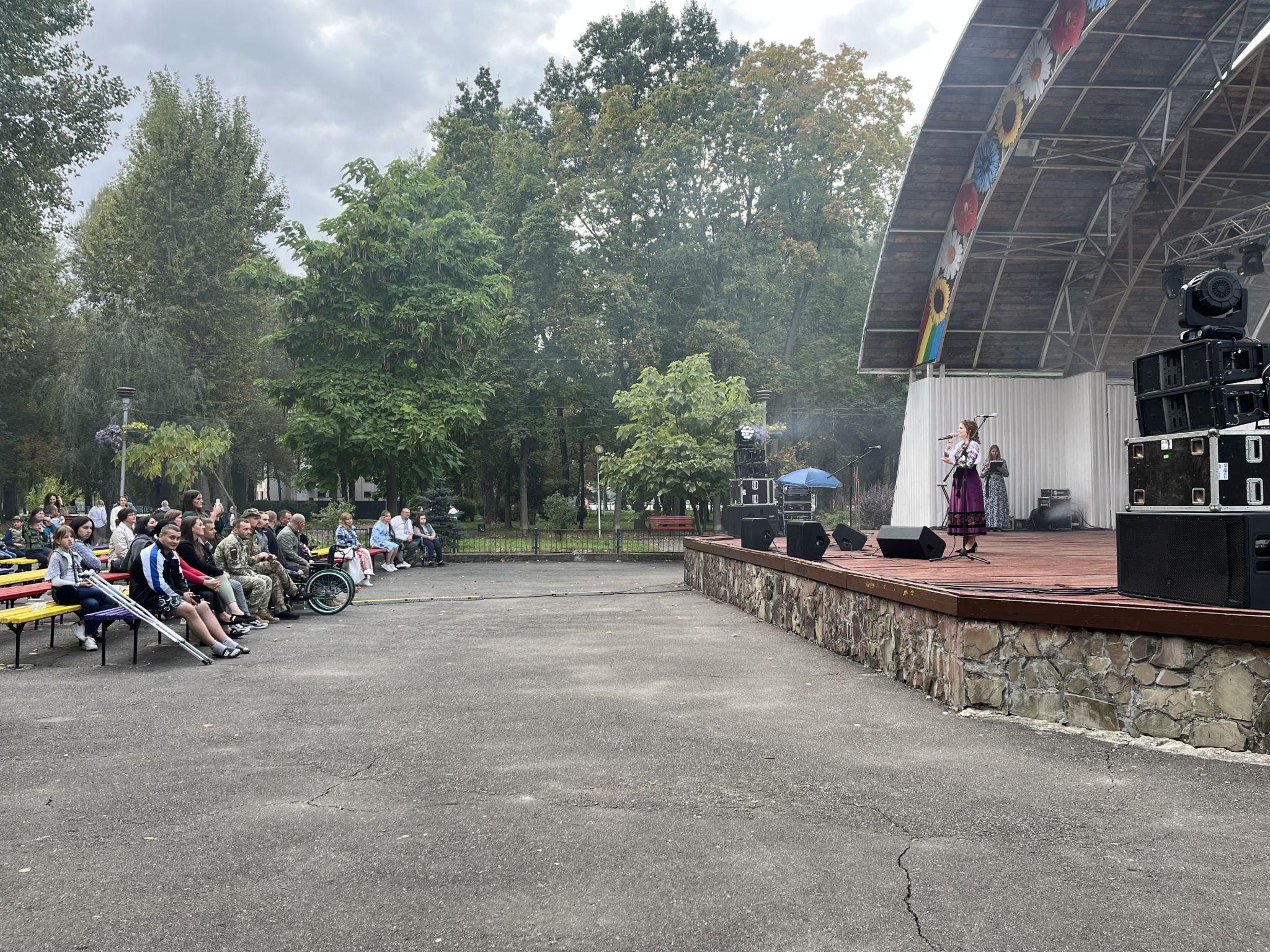 Новини Тернополя - фото з На благодійному концерті у Тернополі збирали кошти на «очі для ЗСУ»