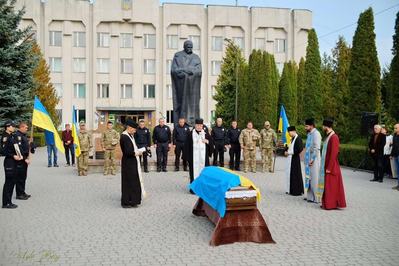 Новини Тернополя - фото з Назавжди 22: на Тернопільщині попрощалися з Героєм з Шумщини Олександром Марковцієм