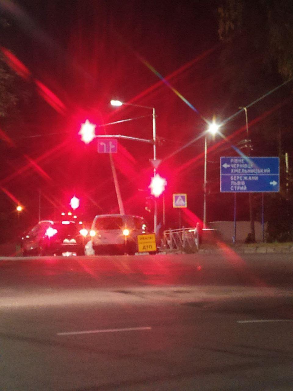 Новини Тернополя - фото з Біля АТБ на «Дружбі» водій напідпитку зніс електроопору