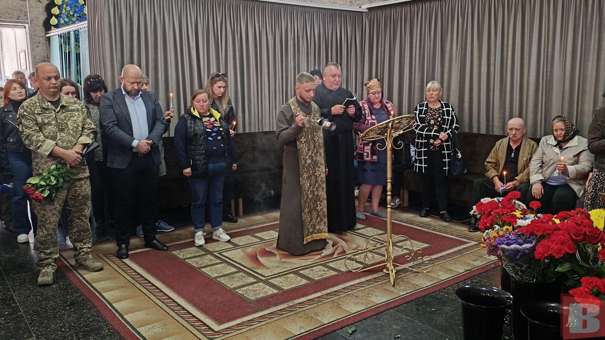 Новини Хмельницького - фото з У Хмельницькому попрощалися з військовим Валерієм Дубенюком (РЕПОРТАЖ)