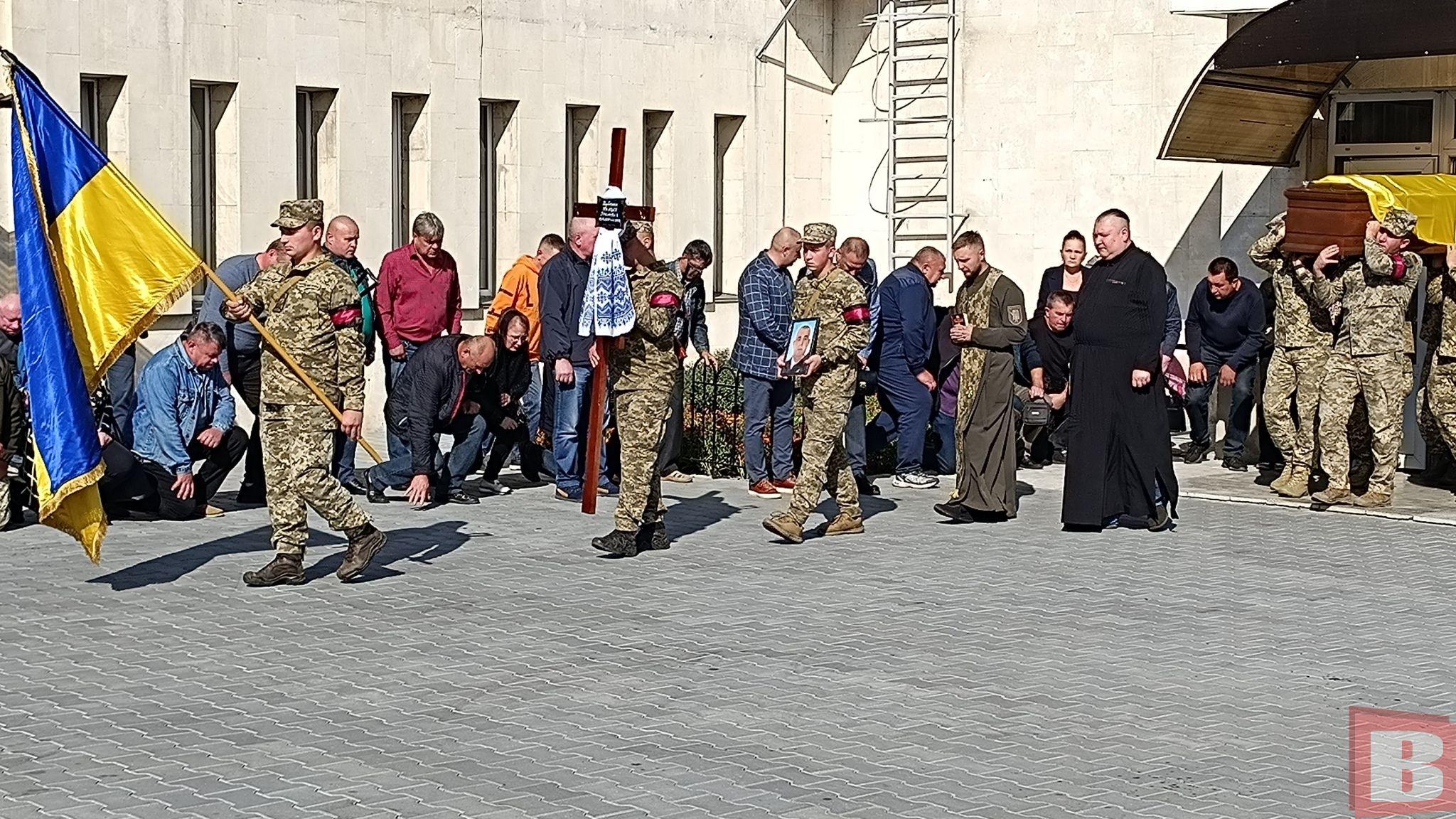 Новини Хмельницького - фото з У Хмельницькому попрощалися з військовим Валерієм Дубенюком (РЕПОРТАЖ)