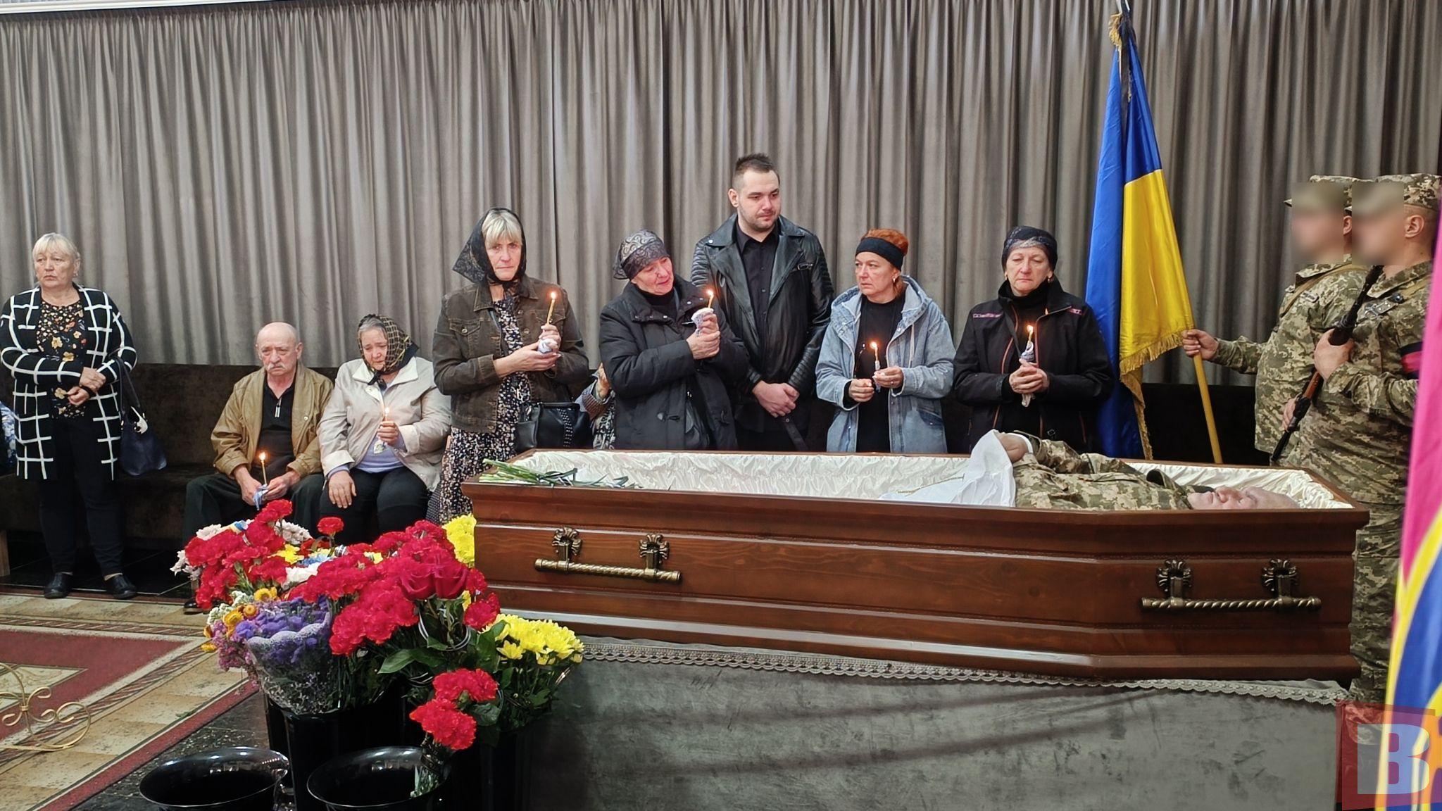 Новини Хмельницького - фото з У Хмельницькому попрощалися з військовим Валерієм Дубенюком (РЕПОРТАЖ)