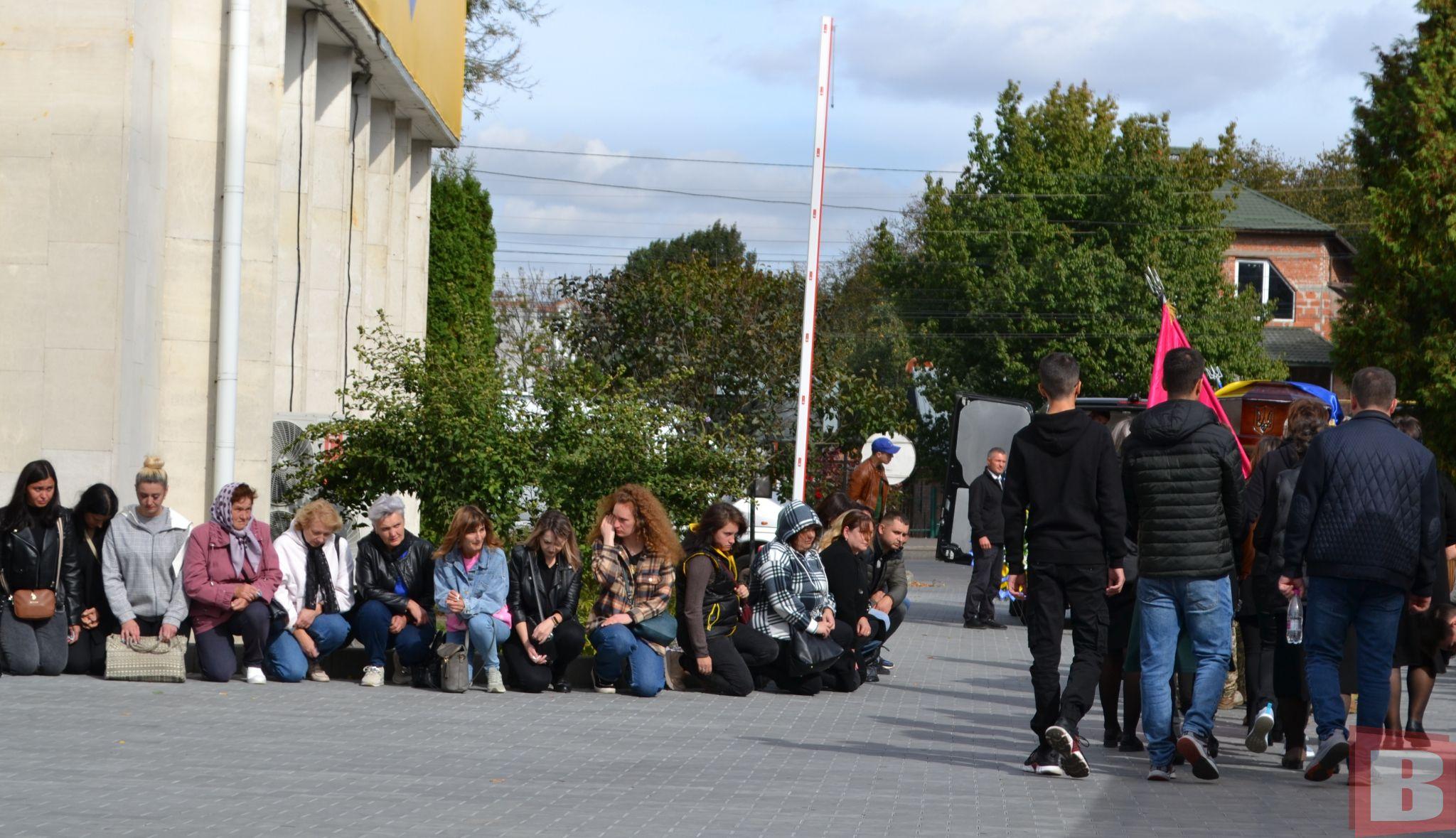 Новини Хмельницького - фото з “Повернувся з-за кордону, щоб захищати”. Попрощались з 32-річним Максимом Дячуком