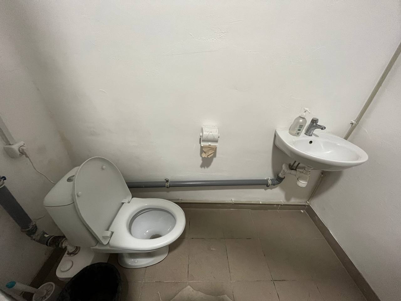 Новини Тернополя - фото з Мають проектори та зони відпочинку: ми побували в трьох шкільних укриттях Тернополя