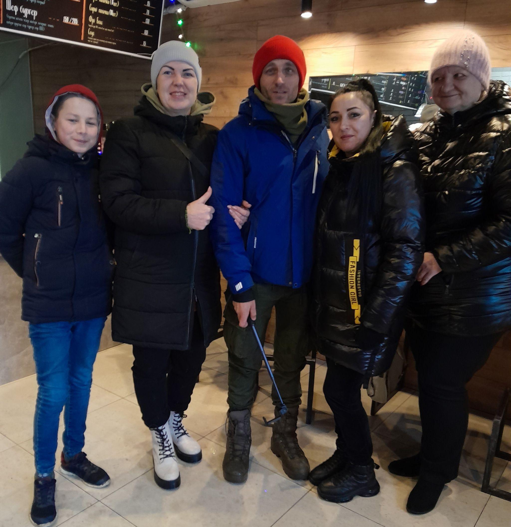 Новини Вінниці - фото з Поки дійшов з Києва до Вінниці, «азовець» зібрав для побратимів 150 тисяч гривень