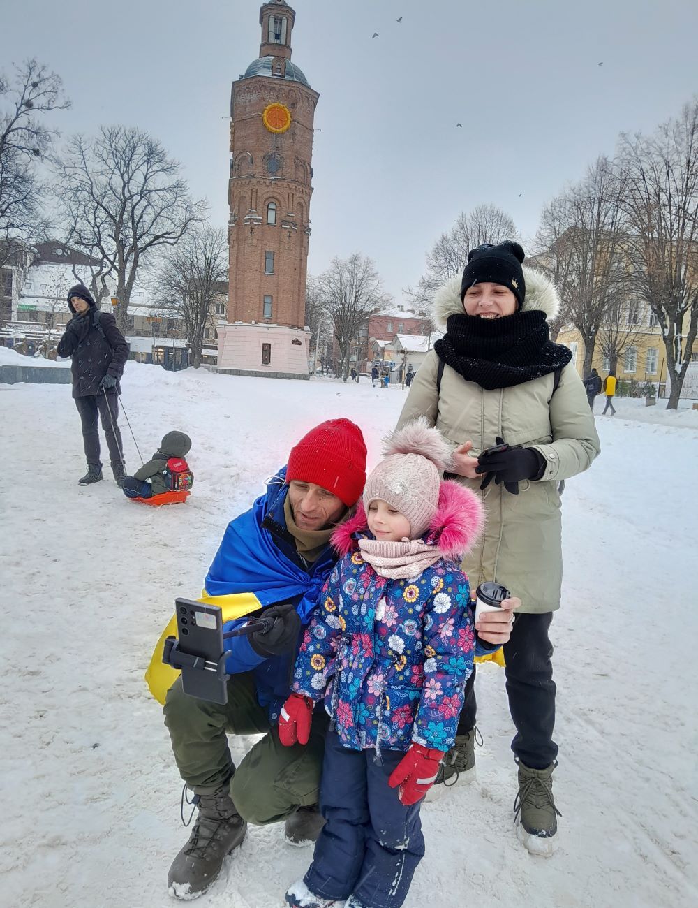 Новини Вінниці - фото з Поки дійшов з Києва до Вінниці, «азовець» зібрав для побратимів 150 тисяч гривень