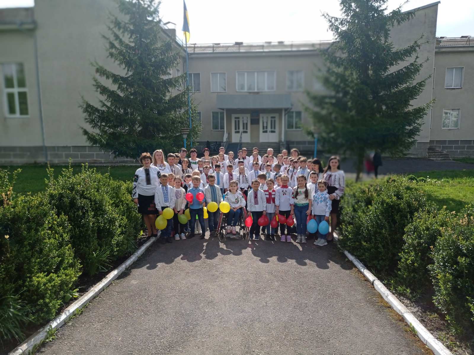 Новини Тернополя - фото з На Монастирищині закривають сільську школу. Місцеві проти, а влада хоче зекономити гроші