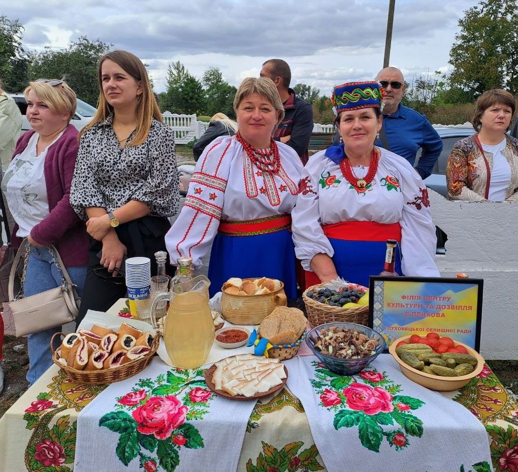 Новини Козятина - фото з «Борщ і каша сила наша» Кошти з благодійних концертів — нашим землякам на передову