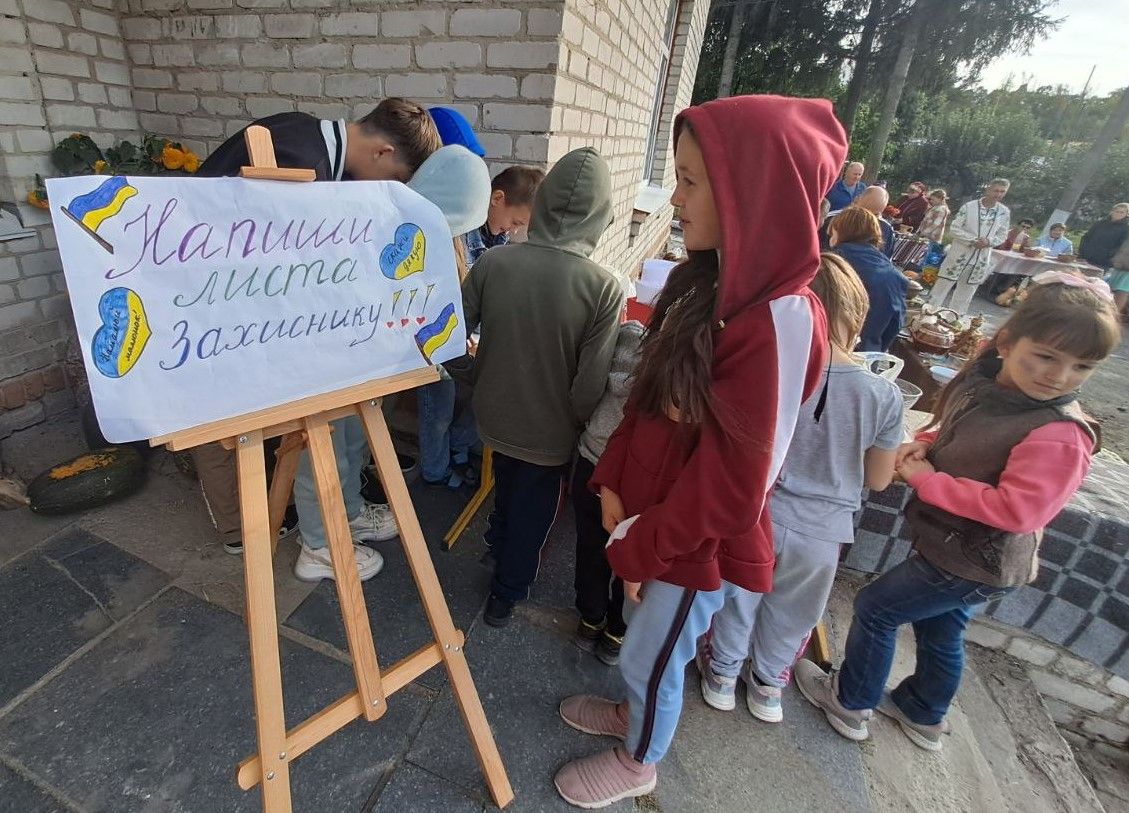 Новини Козятина - фото з «Борщ і каша сила наша» Кошти з благодійних концертів — нашим землякам на передову