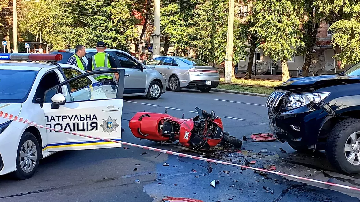 Новини Вінниці - фото з Наслідки ДТП на Немирівському шосе і вулиці Пирогова: як почуваються покалічені дівчатка?