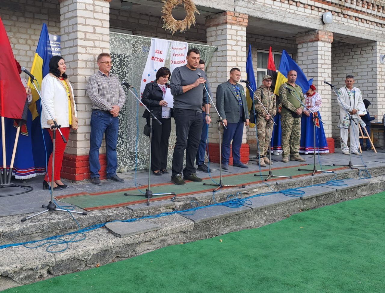 Новини Козятина - фото з «Борщ і каша сила наша» Кошти з благодійних концертів — нашим землякам на передову