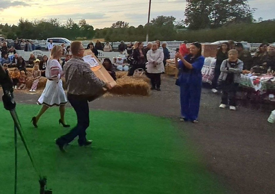 Новини Козятина - фото з «Борщ і каша сила наша» Кошти з благодійних концертів — нашим землякам на передову