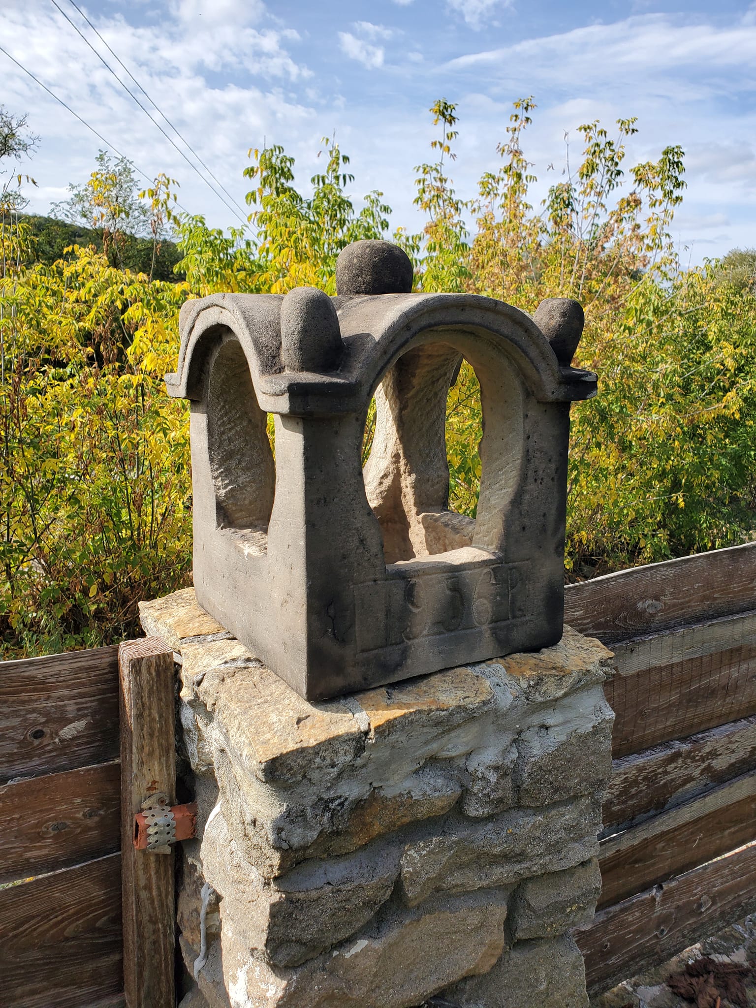 Новини Вінниці - фото з З кам’яного моноліта: в Буші чоловік зібрав колекцію унікальних димарів