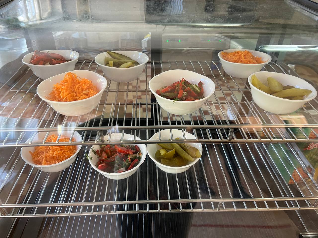 Новини Тернополя - фото з Чим годують дітей у школах Тернополя та скільки коштують страви: «20 хвилин» перевірили