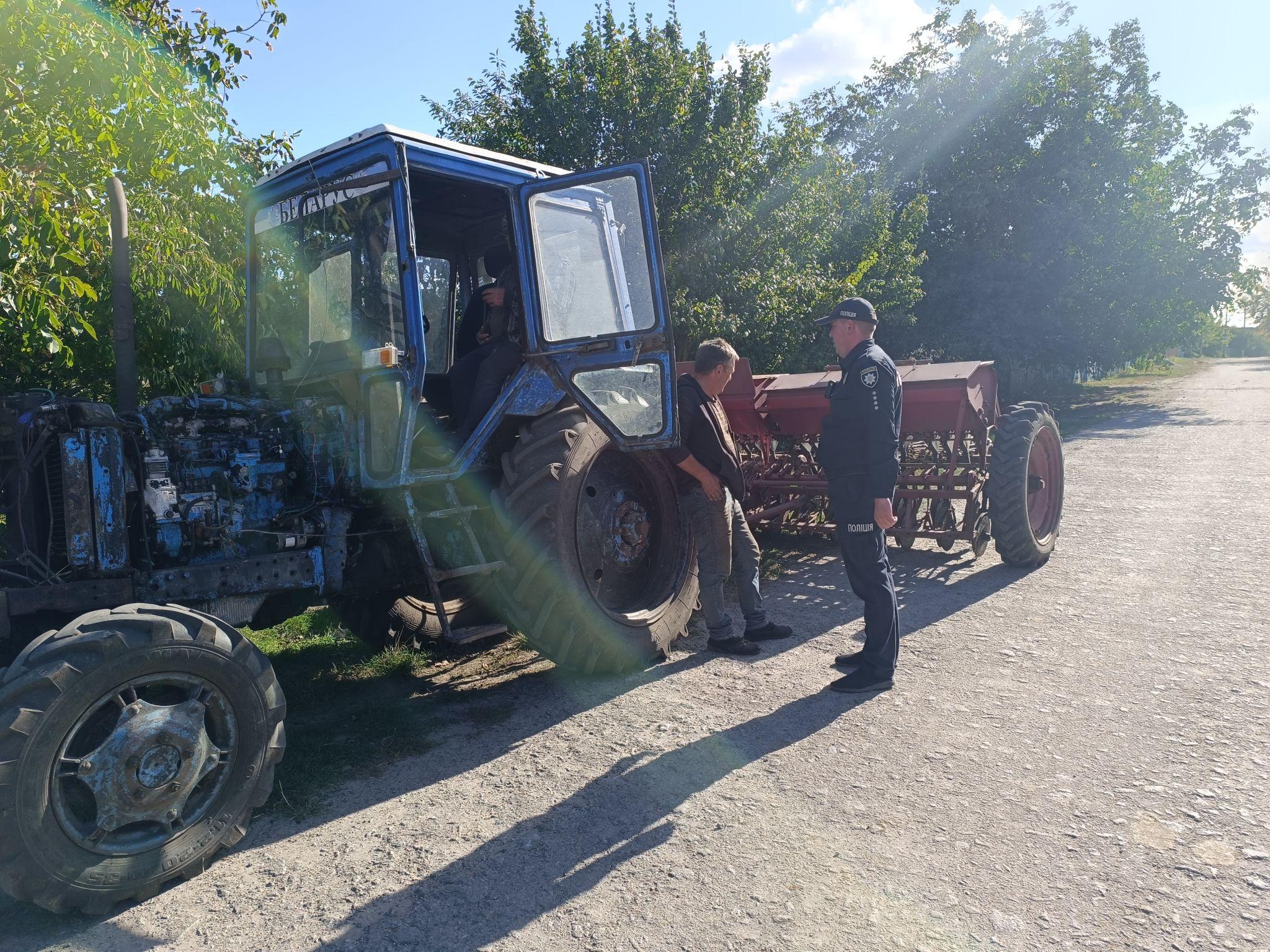 Новини Козятина - фото з Небезпечний виклик та остограмлений тракторист: один день з офіцером Махнівської громади
